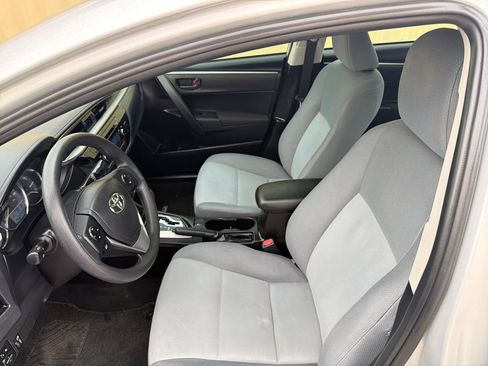 Used 2015 Toyota Corolla L FWD image 9