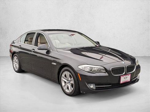 Used 2012 BMW 528i Sedan image 3