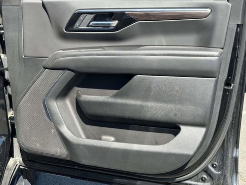 Used 2025 Chevrolet Tahoe LT AWD/4WD image 27