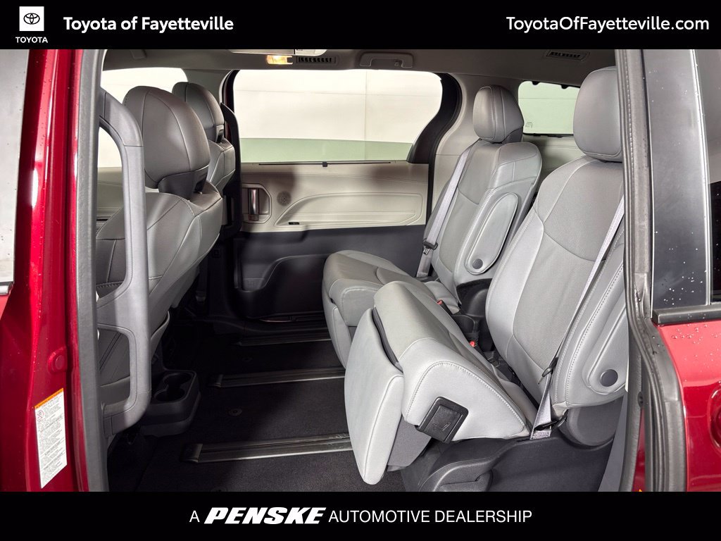 Certified 2023 Toyota Sienna Limited FWD image 25