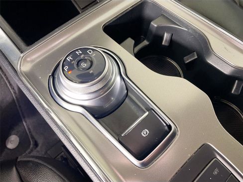 Used 2023 Ford Edge Titanium image 17