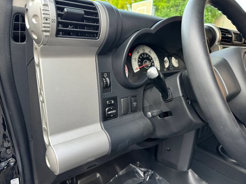Used 2010 Toyota FJ Cruiser 4WD image 27