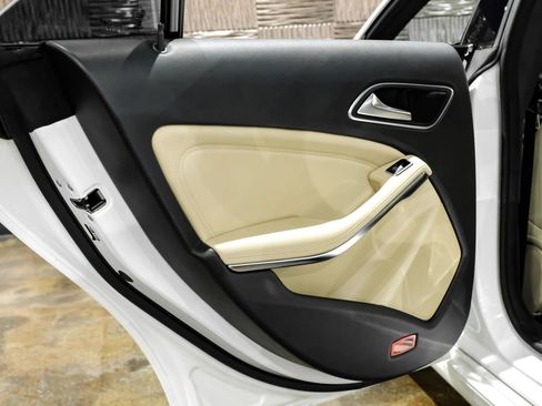 Used 2019 Mercedes-Benz CLA 250 image 49