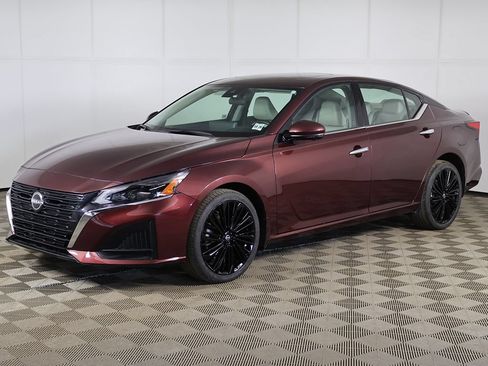 Used 2023 Nissan Altima 2.5 SL AWD/4WD image 9