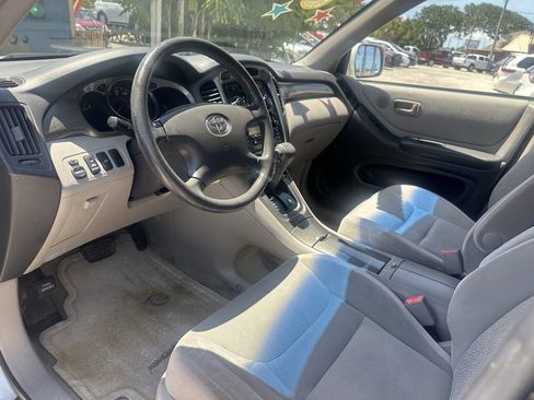 Used 2003 Toyota Highlander 4WD V6 image 11