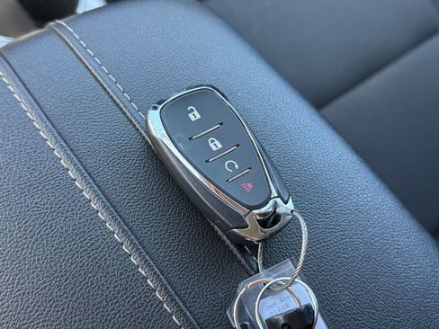 Used 2025 Chevrolet Blazer LT image 22