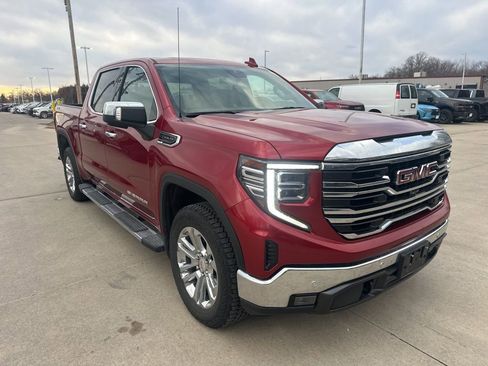 Used 2025 GMC Sierra 1500 SLT w/ SLT Premium Plus Package image 5