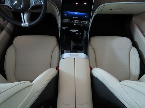 Certified 2025 Mercedes-Benz C 300 Sedan image 16