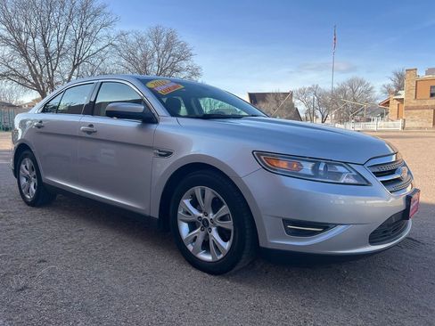 Used 2010 Ford Taurus SEL image 1