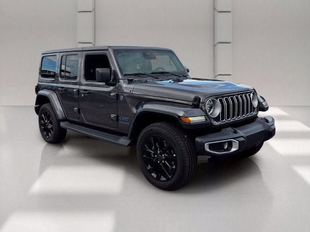 Used 2025 Jeep Wrangler Unlimited Sahara AWD/4WD image 7