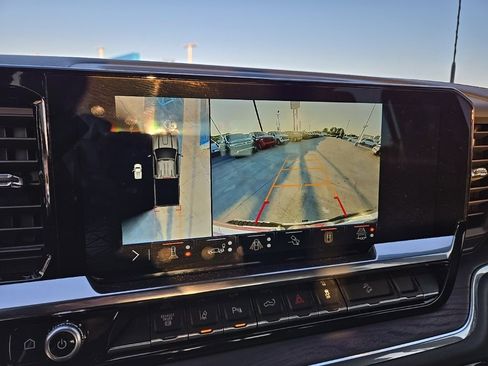 Used 2024 GMC Sierra 2500 SLT w/ SLT Premium Package image 24