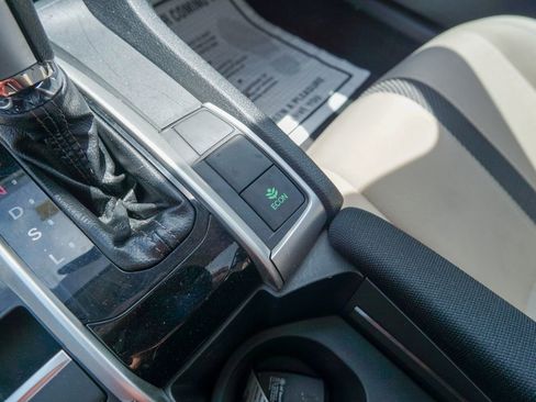 Used 2017 Honda Civic EX image 25