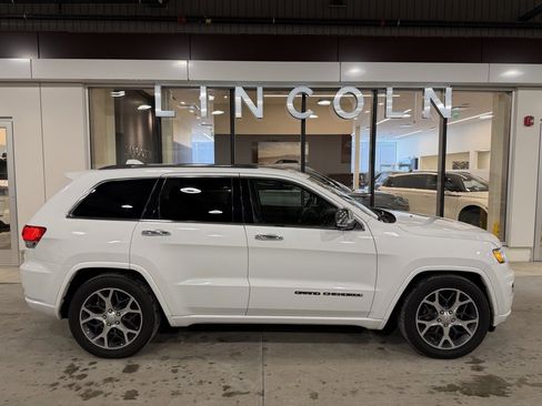 Used 2019 Jeep Grand Cherokee Overland image 8