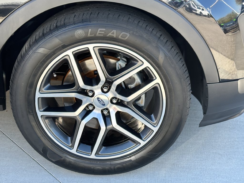 Used 2017 Ford Explorer Sport w/ Equipment Group 401A AWD/4WD image 14