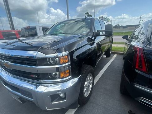 Used 2015 Chevrolet Silverado 2500 LT AWD/4WD image 2