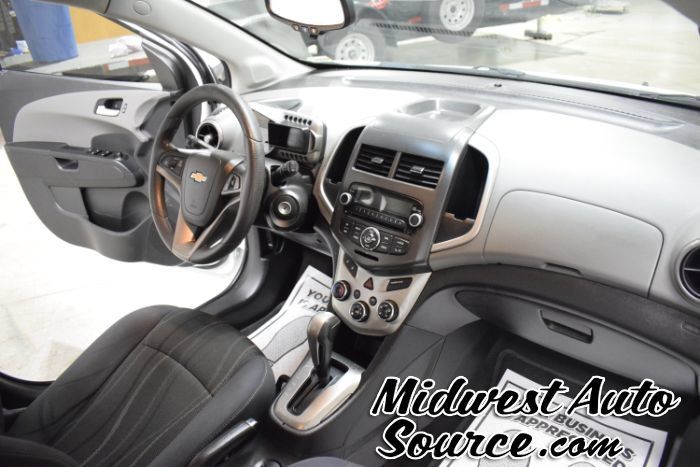 Used 2015 Chevrolet Sonic LT FWD image 31