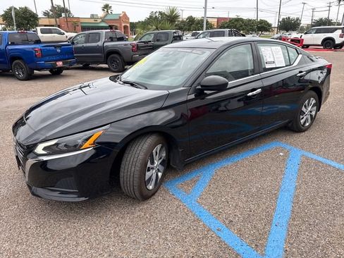 Used 2025 Nissan Altima 2.5 S FWD image 3