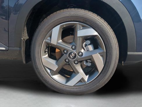 New 2025 Hyundai Venue Limited FWD image 13