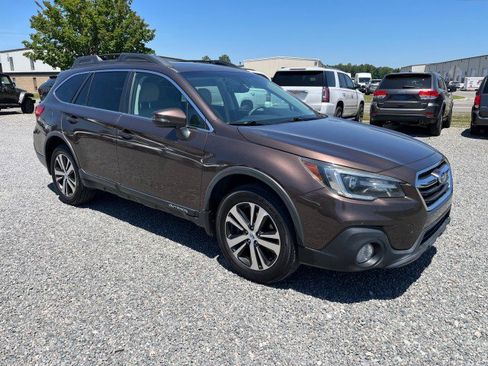 Used 2019 Subaru Outback 2.5i Limited w/ Protection Package #1 AWD/4WD image 4