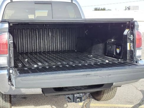 Used 2022 Toyota Tacoma TRD Off-Road AWD/4WD image 16