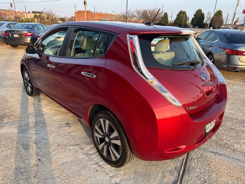 Used 2015 Nissan Leaf SV w/ LED & Quick Charge Package image 3