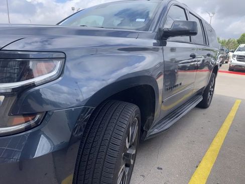 Used 2019 Chevrolet Suburban Premier image 2