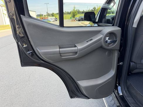 Used 2014 Nissan Xterra PRO-4X AWD/4WD image 33