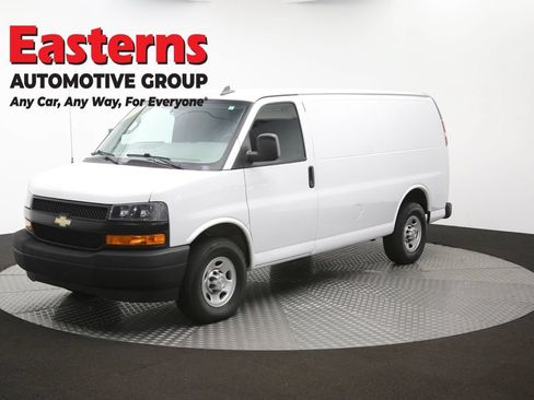 Used 2021 Chevrolet Express 2500 RWD image 50