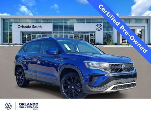 Certified 2024 Volkswagen Taos SE w/ Panoramic Sunroof Package FWD image 1