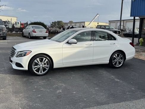 Used 2015 Mercedes-Benz C 300 4MATIC Sedan image 4