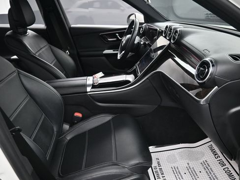 Used 2024 Mercedes-Benz GLC 300 4MATIC image 33