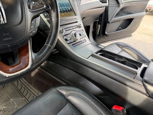 Used 2017 Lincoln MKZ Reserve FWD image 28