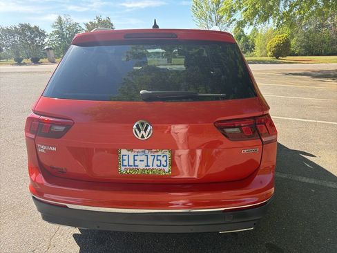 Used 2019 Volkswagen Tiguan SEL Premium image 6