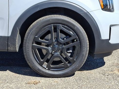 Certified 2025 Kia Telluride SX Prestige X-Line image 9