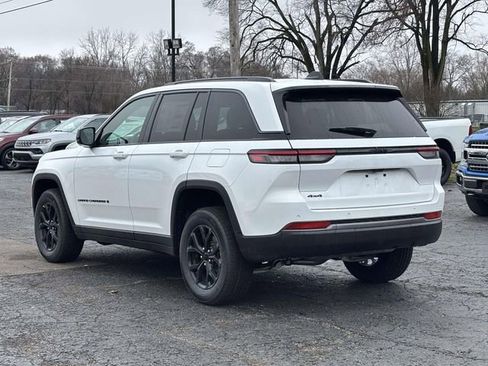New 2026 Jeep Grand Cherokee 4WD image 12