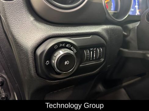 Used 2021 Jeep Wrangler Unlimited Sport image 3