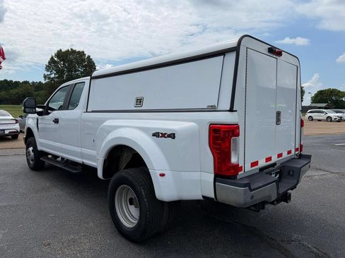Used 2018 Ford F350 XL w/ Power Equipment Group AWD/4WD image 4