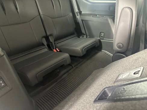 Used 2024 Lexus GX 550 w/ Accessory Package (2T) AWD/4WD image 26