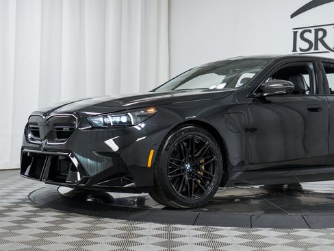 Used 2026 BMW M5 w/ Carbon Package image 26