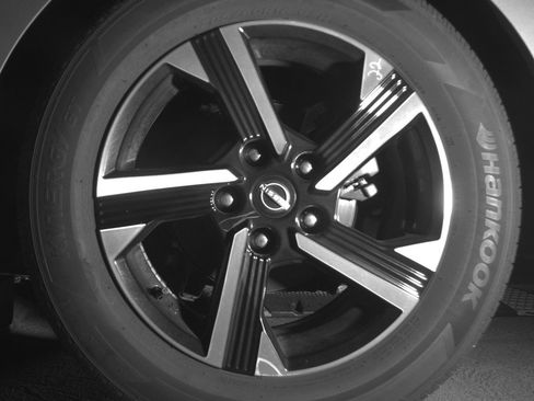 Used 2025 Nissan Sentra SV FWD image 14