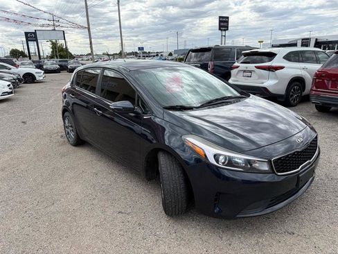 Used 2017 Kia Forte LX image 4