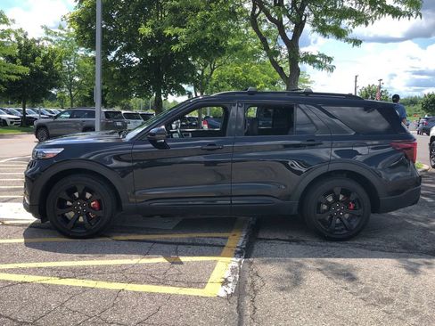 Used 2022 Ford Explorer ST w/ Equipment Group 401A AWD/4WD image 8