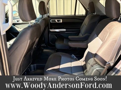Used 2022 Ford Explorer XLT image 8