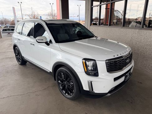 Used 2020 Kia Telluride SX w/ SX Prestige Package image 4