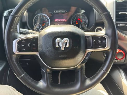 Used 2020 RAM 1500 Big Horn AWD/4WD image 11