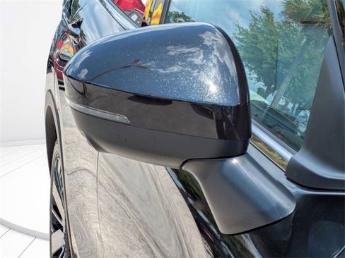 New 2025 Mitsubishi Outlander Platinum Edition image 12