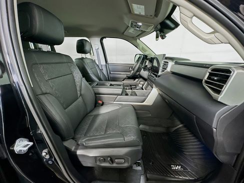 Used 2024 Toyota Tundra Limited image 32