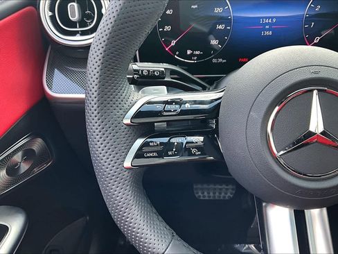 Used 2026 Mercedes-Benz GLC 300 4MATIC image 24