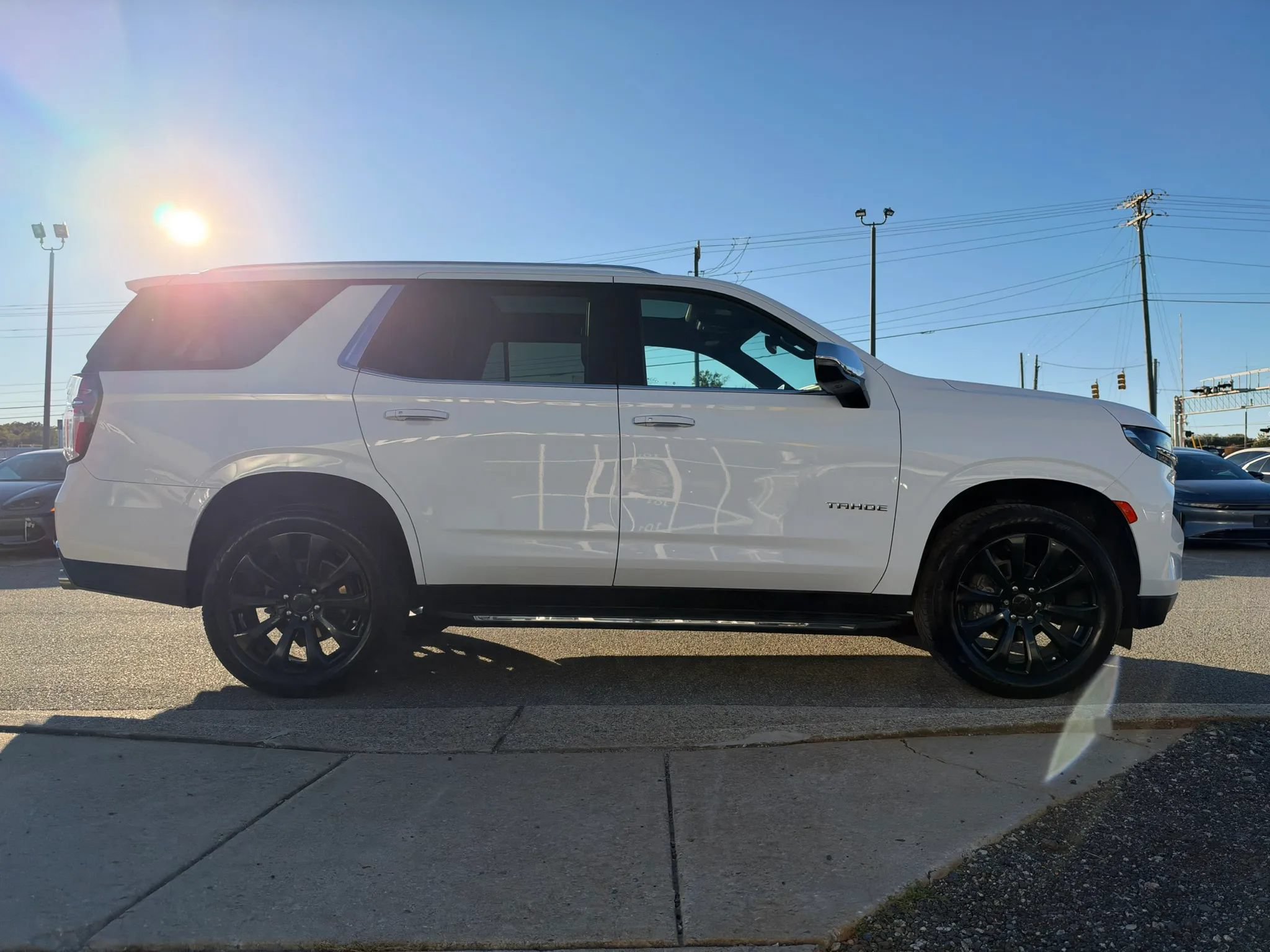 Used 2021 Chevrolet Tahoe Premier AWD/4WD image 24