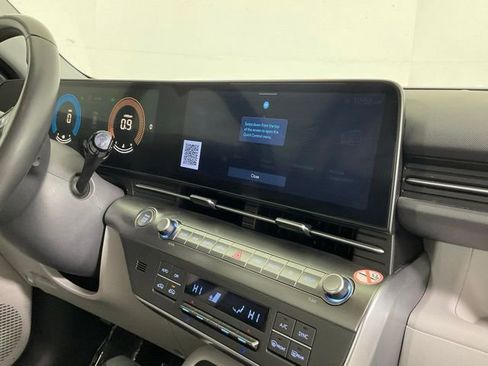 Used 2024 Hyundai Kona SEL FWD image 18